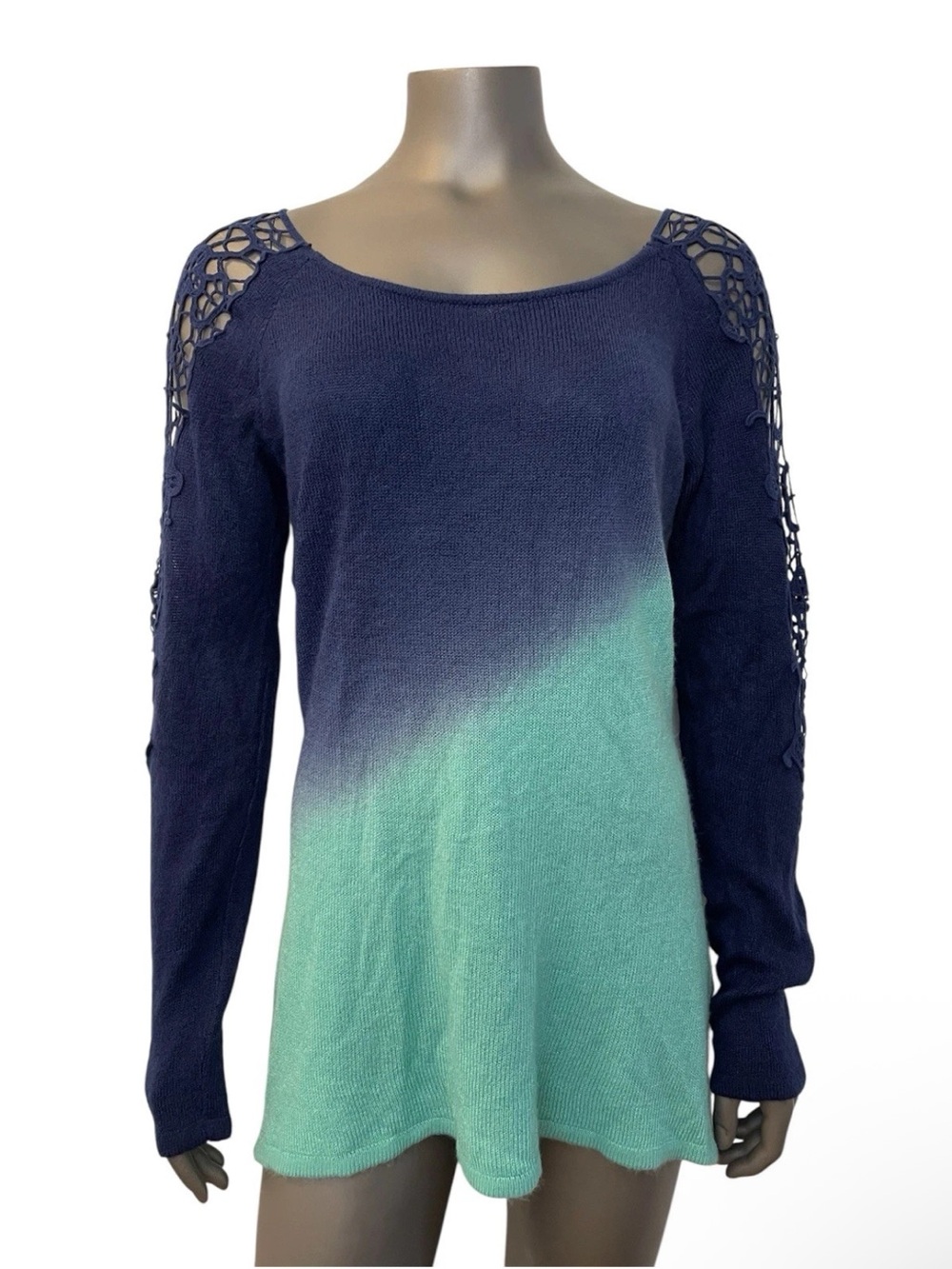 Venus Sweater Women’s L Blue Ombré Open Crochet Dipped Soft Thin Round Neck